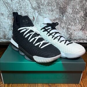 2018 Nike Lebron 16 XVI Equality White Black BQ5969-100 Sz13 like new condition